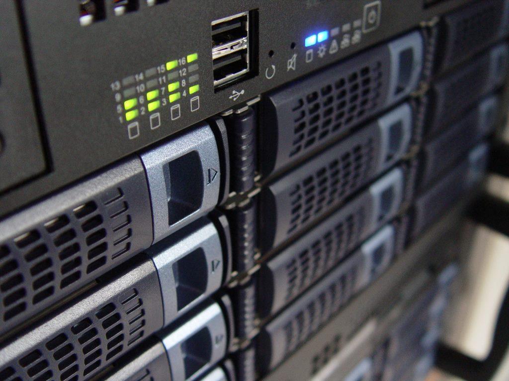 Servers-Web-Hosting